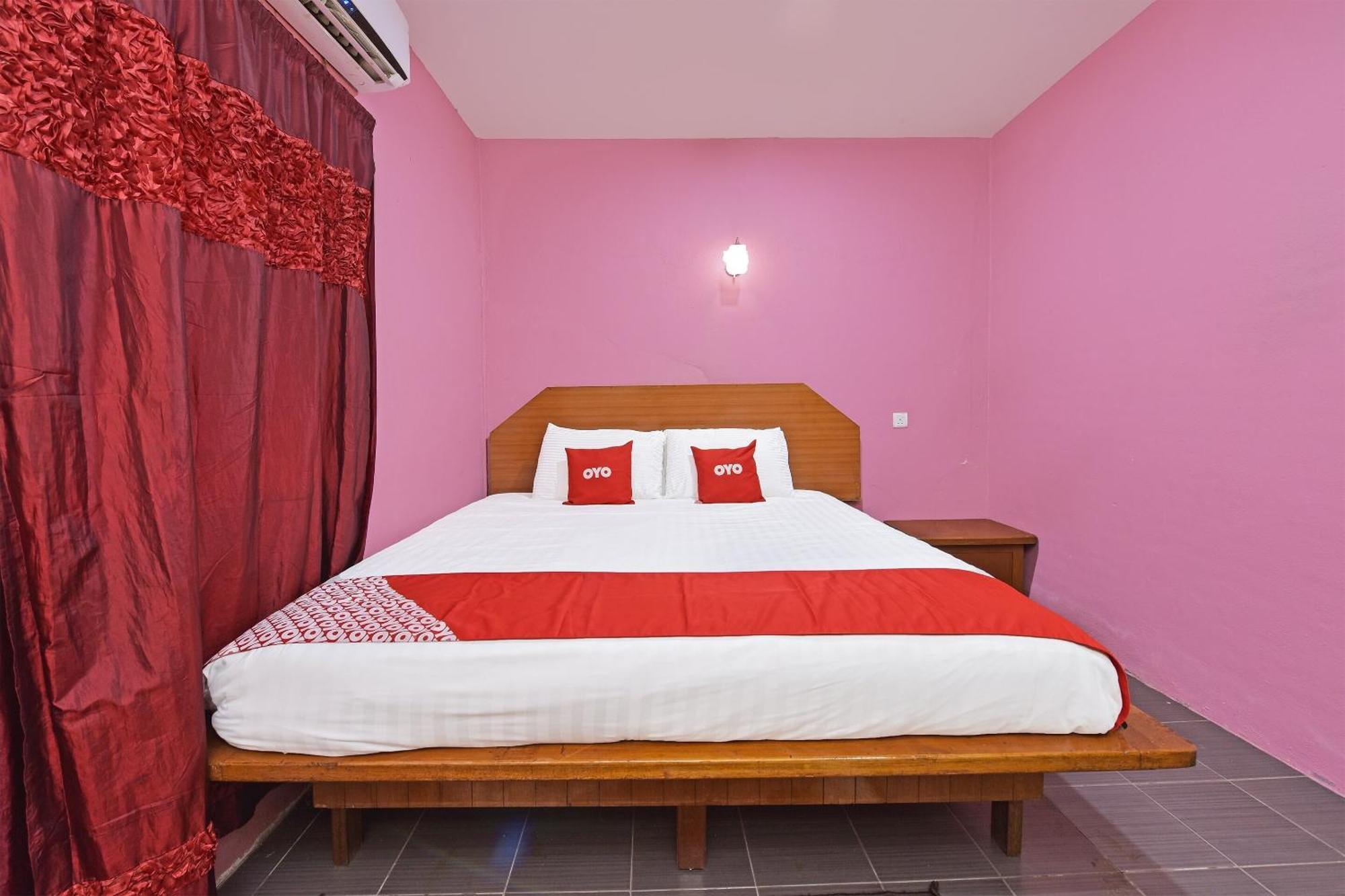 Oyo 90561 Awan Biru Motel Pantai Cenang  Eksteriør bilde