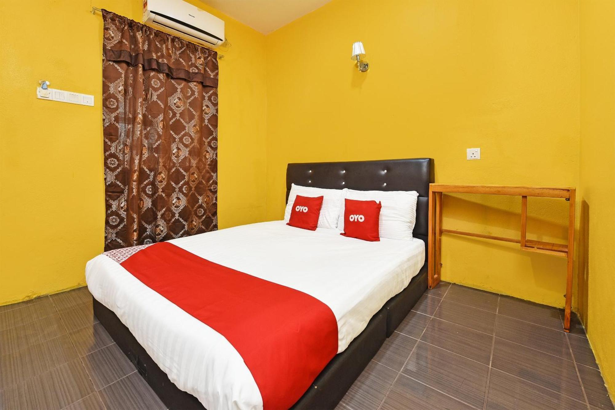 Oyo 90561 Awan Biru Motel Pantai Cenang  Eksteriør bilde