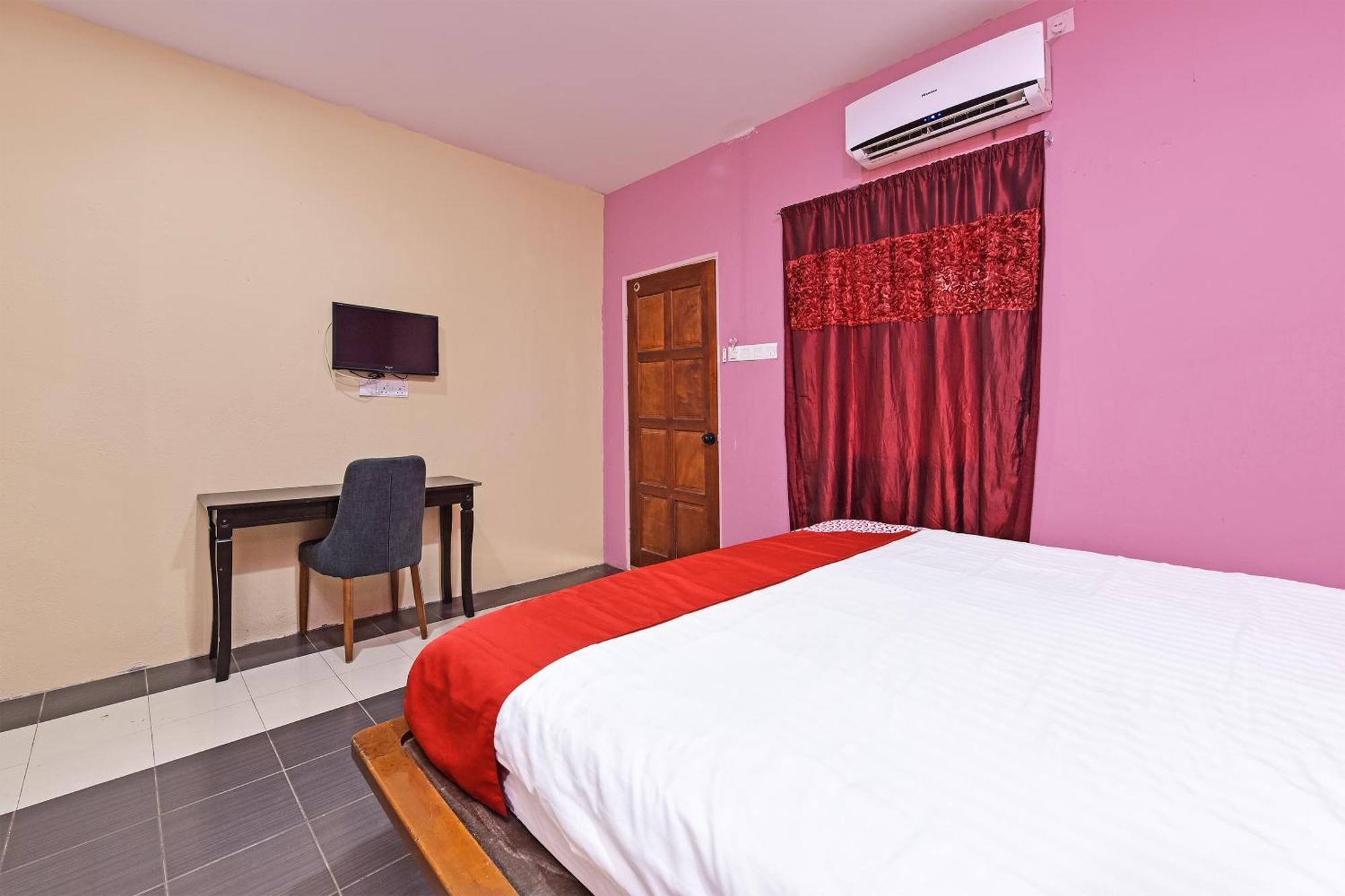 Oyo 90561 Awan Biru Motel Pantai Cenang  Eksteriør bilde
