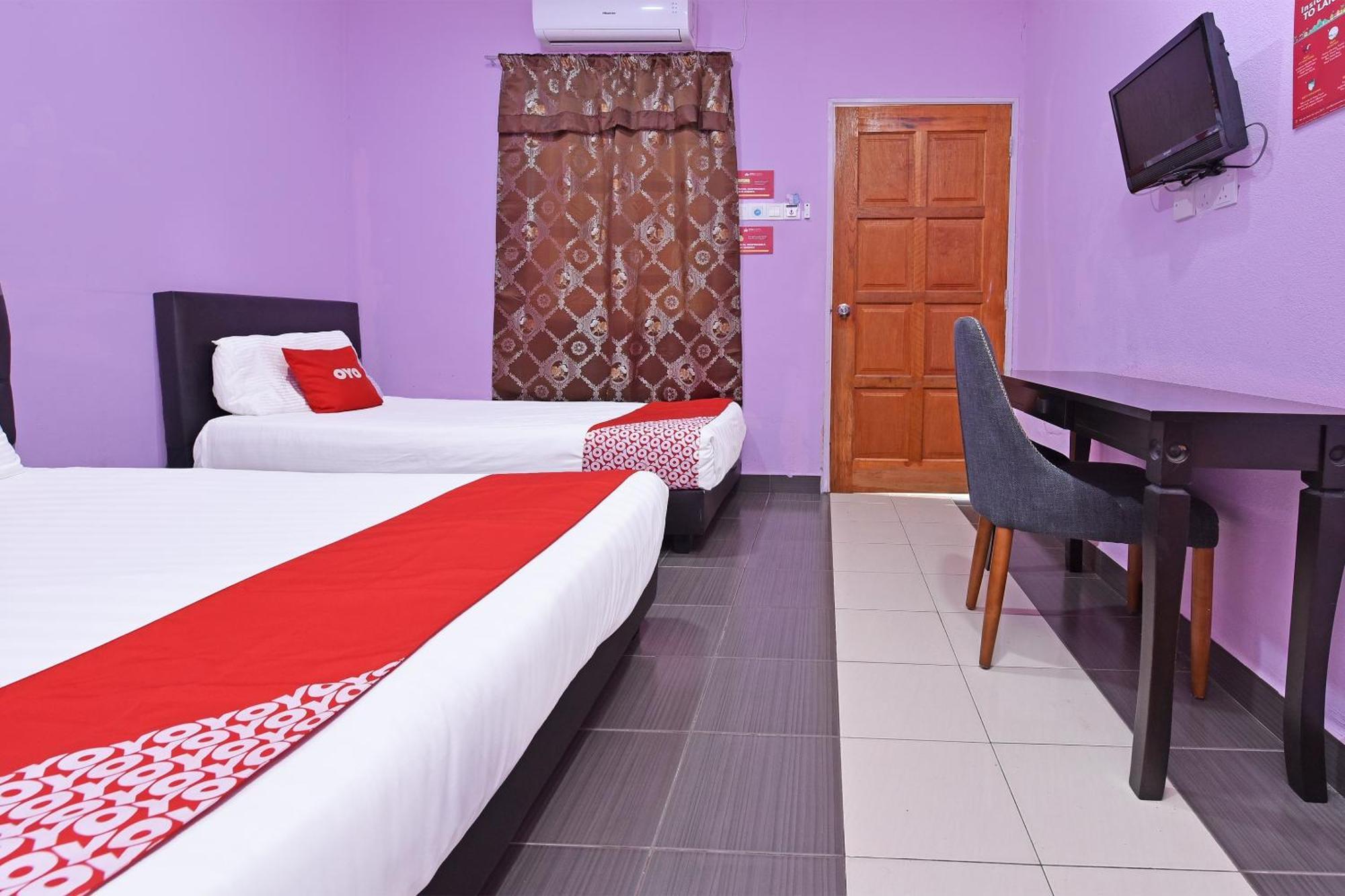 Oyo 90561 Awan Biru Motel Pantai Cenang  Eksteriør bilde